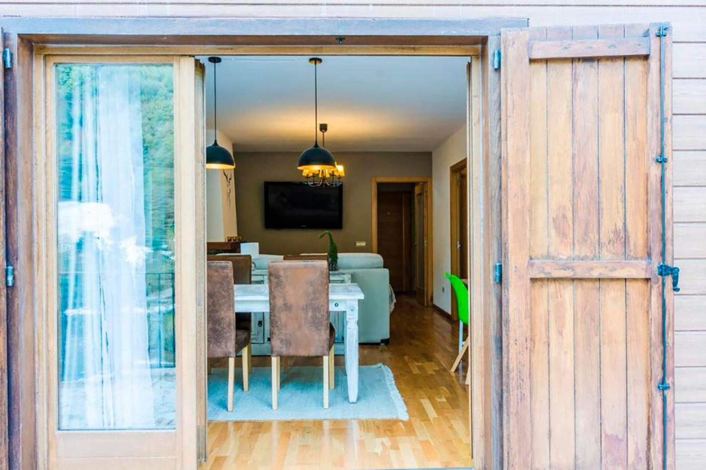 Apartamento A 15 Minutos De Baqueira Les Bordes Exterior photo
